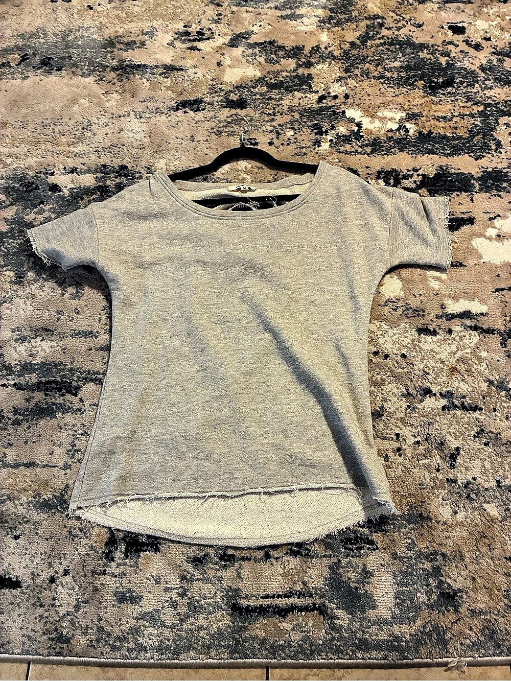 Sydney Gray Short Sleeve Top Size Medium